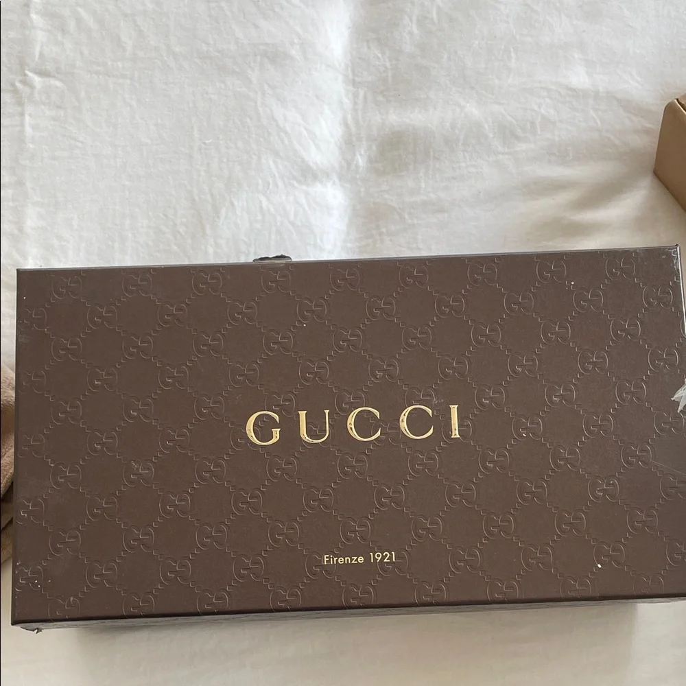 Gucci Chocolate Brown Embossed Box - Picture 1 of 3